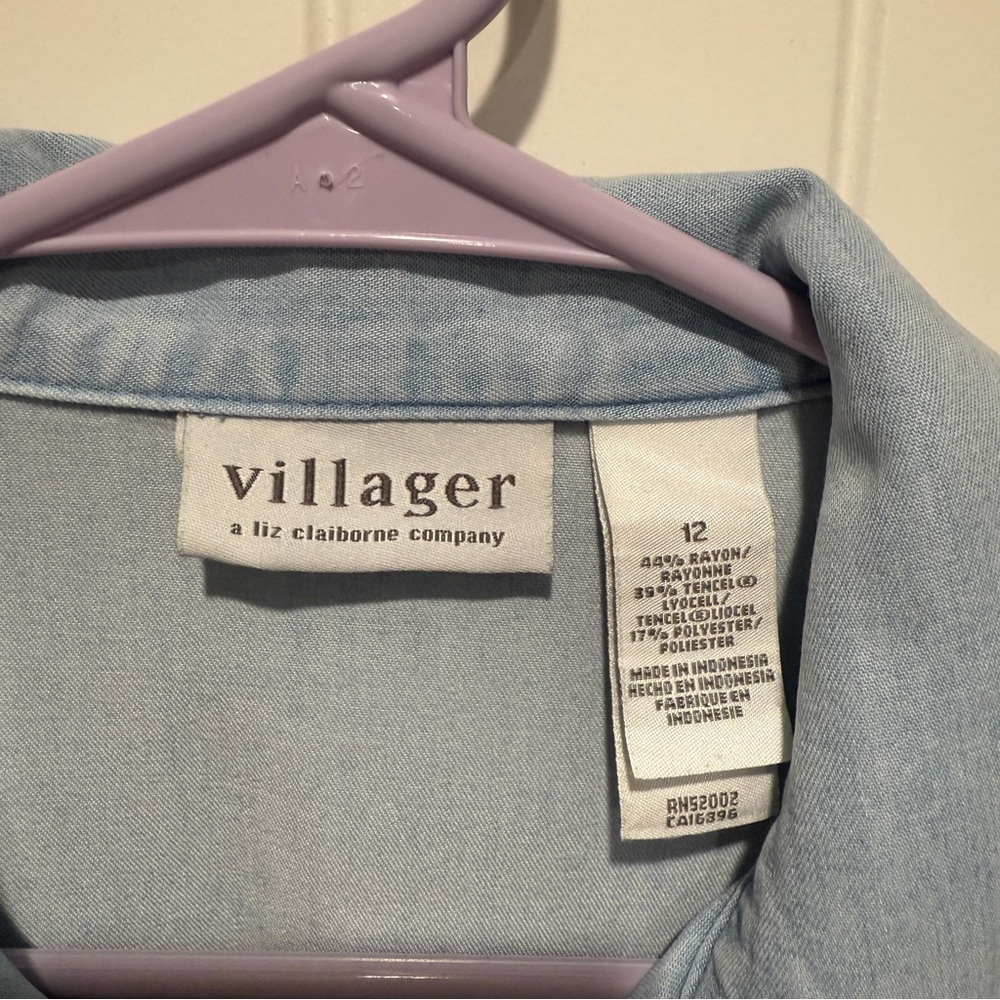 Soft Chambray Button Shirt Jacket - Picture 4 of 8